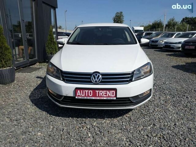 Белый Фольксваген Пассат, объемом двигателя 2 л и пробегом 225 тыс. км за 9800 $, фото 1 на Automoto.ua