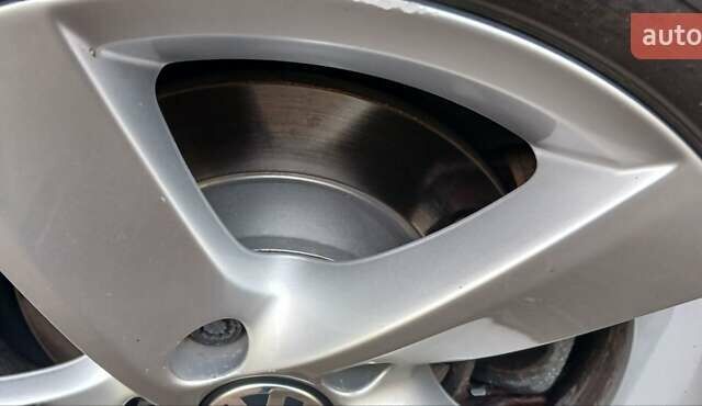 Білий Фольксваген Пассат, об'ємом двигуна 2 л та пробігом 95 тис. км за 12950 $, фото 9 на Automoto.ua