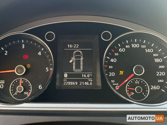 Белый Фольксваген Пассат, объемом двигателя 1.6 л и пробегом 228 тыс. км за 11200 $, фото 14 на Automoto.ua