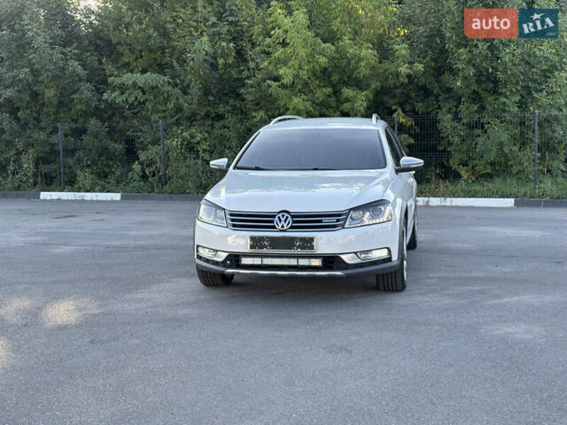 Белый Фольксваген Пассат, объемом двигателя 2 л и пробегом 220 тыс. км за 13700 $, фото 21 на Automoto.ua