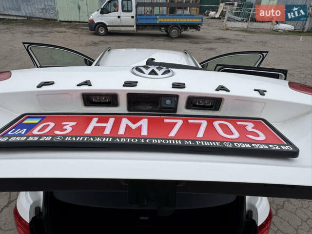 Білий Фольксваген Пассат, об'ємом двигуна 2 л та пробігом 276 тис. км за 12300 $, фото 59 на Automoto.ua