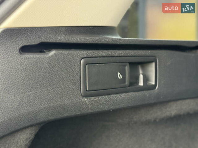 Белый Фольксваген Пассат, объемом двигателя 2 л и пробегом 252 тыс. км за 13999 $, фото 36 на Automoto.ua