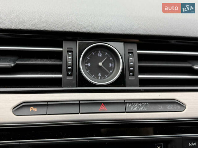 Белый Фольксваген Пассат, объемом двигателя 2 л и пробегом 252 тыс. км за 13999 $, фото 52 на Automoto.ua