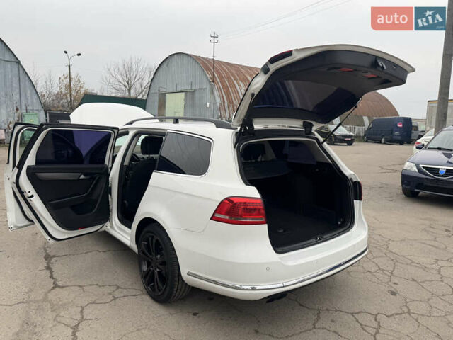 Білий Фольксваген Пассат, об'ємом двигуна 2 л та пробігом 276 тис. км за 12300 $, фото 77 на Automoto.ua