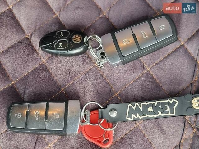 Білий Фольксваген Пассат, об'ємом двигуна 1.6 л та пробігом 284 тис. км за 11000 $, фото 14 на Automoto.ua