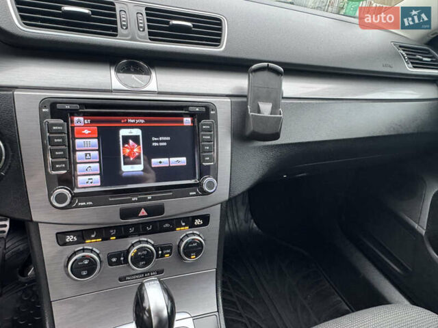 Білий Фольксваген Пассат, об'ємом двигуна 2 л та пробігом 276 тис. км за 12300 $, фото 46 на Automoto.ua