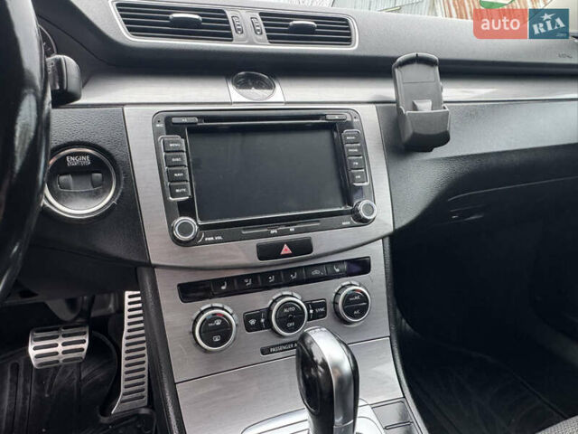 Білий Фольксваген Пассат, об'ємом двигуна 2 л та пробігом 276 тис. км за 12300 $, фото 43 на Automoto.ua