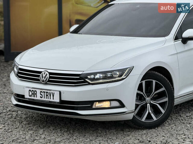 Белый Фольксваген Пассат, объемом двигателя 2 л и пробегом 252 тыс. км за 13999 $, фото 12 на Automoto.ua