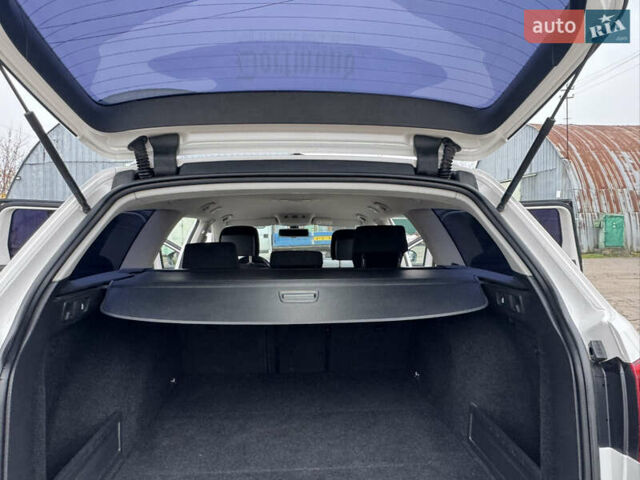 Білий Фольксваген Пассат, об'ємом двигуна 2 л та пробігом 276 тис. км за 12300 $, фото 65 на Automoto.ua