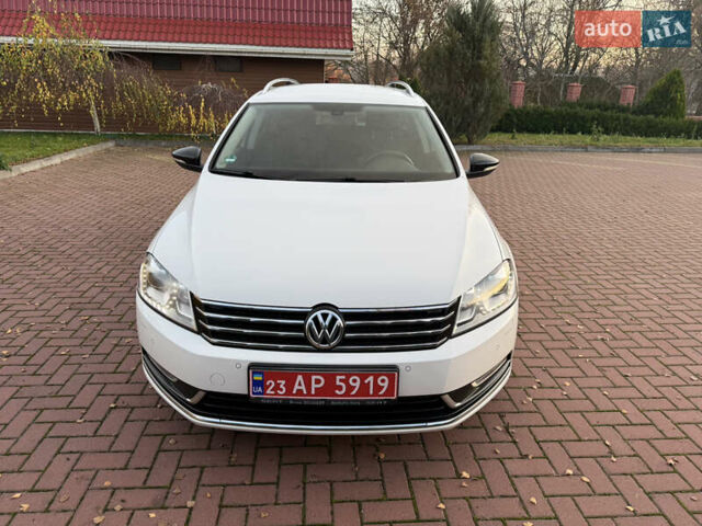 Белый Фольксваген Пассат, объемом двигателя 1.6 л и пробегом 227 тыс. км за 11999 $, фото 1 на Automoto.ua