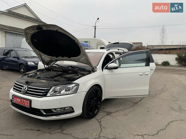 Білий Фольксваген Пассат, об'ємом двигуна 2 л та пробігом 276 тис. км за 12300 $, фото 71 на Automoto.ua