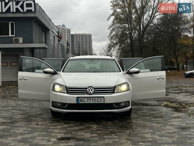 Белый Фольксваген Пассат, объемом двигателя 1.97 л и пробегом 245 тыс. км за 13500 $, фото 5 на Automoto.ua