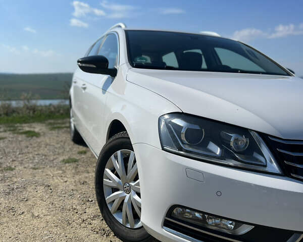 Белый Фольксваген Пассат, объемом двигателя 1.6 л и пробегом 256 тыс. км за 10300 $, фото 8 на Automoto.ua