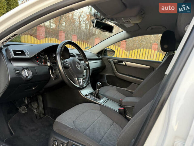 Белый Фольксваген Пассат, объемом двигателя 1.6 л и пробегом 227 тыс. км за 11999 $, фото 32 на Automoto.ua