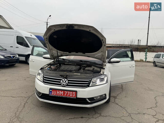 Білий Фольксваген Пассат, об'ємом двигуна 2 л та пробігом 276 тис. км за 12300 $, фото 72 на Automoto.ua