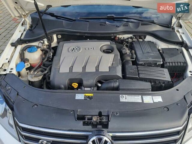Білий Фольксваген Пассат, об'ємом двигуна 1.6 л та пробігом 284 тис. км за 11000 $, фото 16 на Automoto.ua