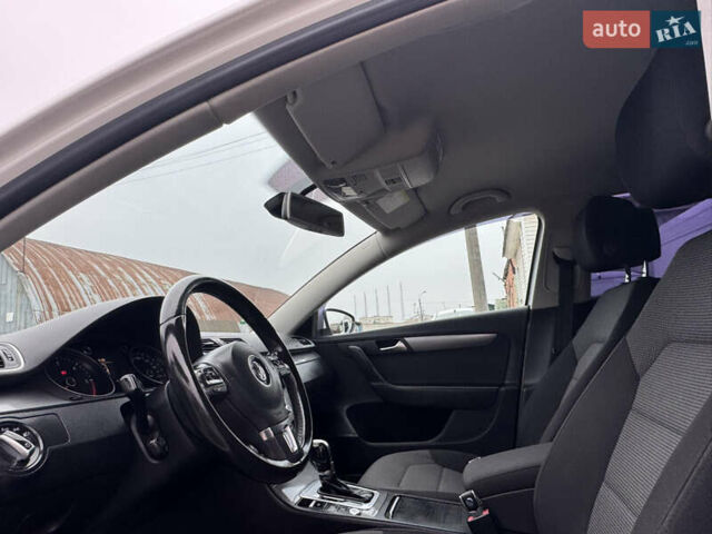 Білий Фольксваген Пассат, об'ємом двигуна 2 л та пробігом 276 тис. км за 12300 $, фото 37 на Automoto.ua