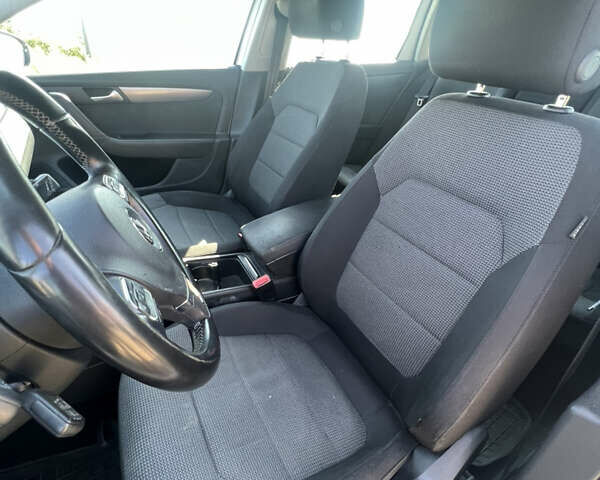 Белый Фольксваген Пассат, объемом двигателя 1.6 л и пробегом 256 тыс. км за 10300 $, фото 17 на Automoto.ua