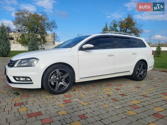 Білий Фольксваген Пассат, об'ємом двигуна 1.6 л та пробігом 284 тис. км за 11000 $, фото 2 на Automoto.ua