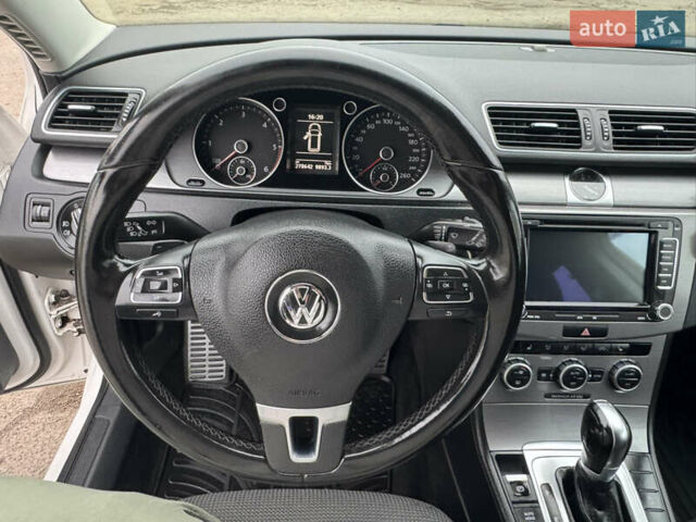 Білий Фольксваген Пассат, об'ємом двигуна 2 л та пробігом 276 тис. км за 12300 $, фото 39 на Automoto.ua