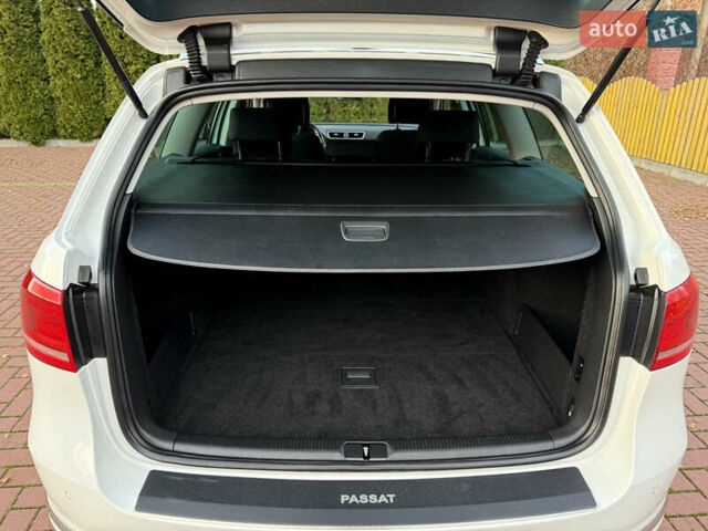Белый Фольксваген Пассат, объемом двигателя 1.6 л и пробегом 227 тыс. км за 11999 $, фото 44 на Automoto.ua