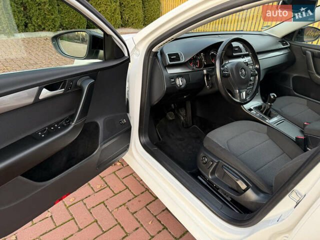 Белый Фольксваген Пассат, объемом двигателя 1.6 л и пробегом 227 тыс. км за 11999 $, фото 29 на Automoto.ua