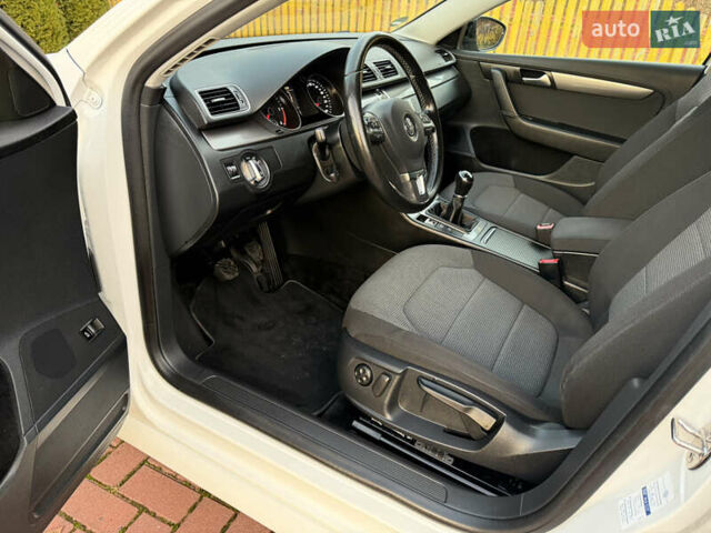 Белый Фольксваген Пассат, объемом двигателя 1.6 л и пробегом 227 тыс. км за 11999 $, фото 31 на Automoto.ua