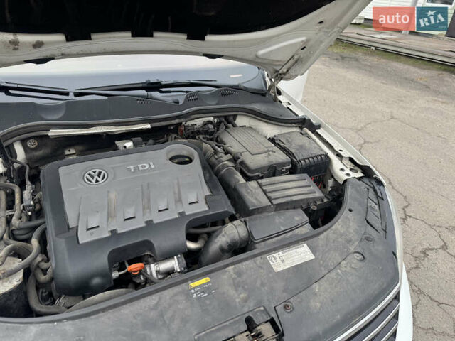 Білий Фольксваген Пассат, об'ємом двигуна 2 л та пробігом 276 тис. км за 12300 $, фото 69 на Automoto.ua