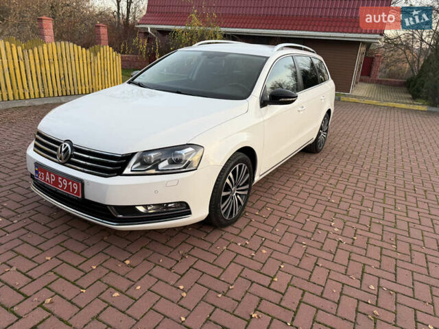 Белый Фольксваген Пассат, объемом двигателя 1.6 л и пробегом 227 тыс. км за 11999 $, фото 4 на Automoto.ua