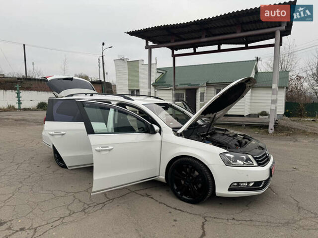 Білий Фольксваген Пассат, об'ємом двигуна 2 л та пробігом 276 тис. км за 12300 $, фото 74 на Automoto.ua