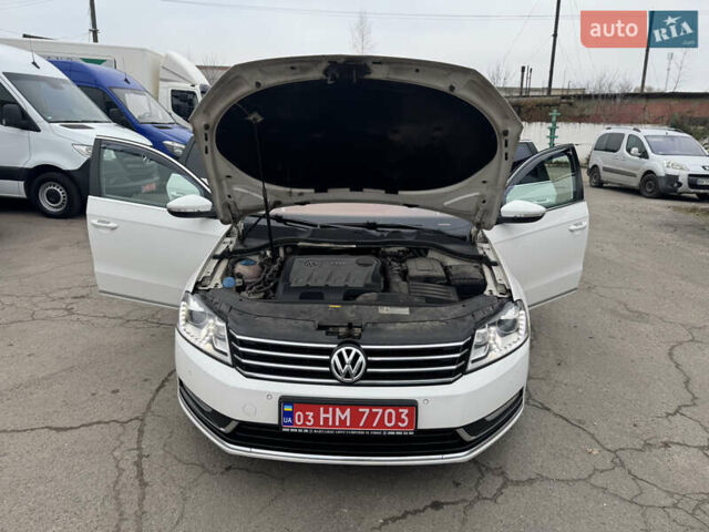 Білий Фольксваген Пассат, об'ємом двигуна 2 л та пробігом 276 тис. км за 12300 $, фото 68 на Automoto.ua