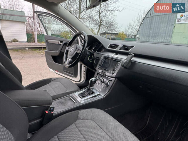 Білий Фольксваген Пассат, об'ємом двигуна 2 л та пробігом 276 тис. км за 12300 $, фото 52 на Automoto.ua