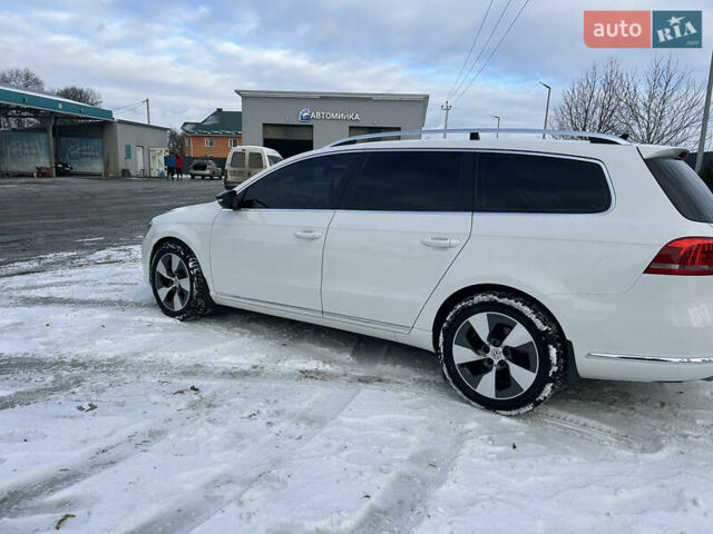 Белый Фольксваген Пассат, объемом двигателя 1.6 л и пробегом 285 тыс. км за 10600 $, фото 6 на Automoto.ua