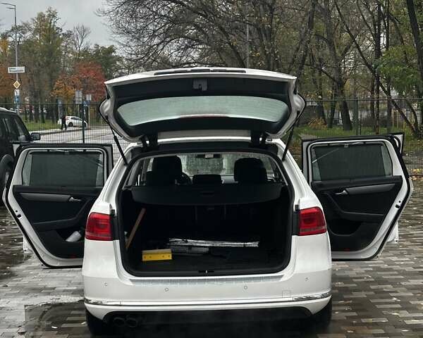 Белый Фольксваген Пассат, объемом двигателя 1.97 л и пробегом 245 тыс. км за 13500 $, фото 8 на Automoto.ua