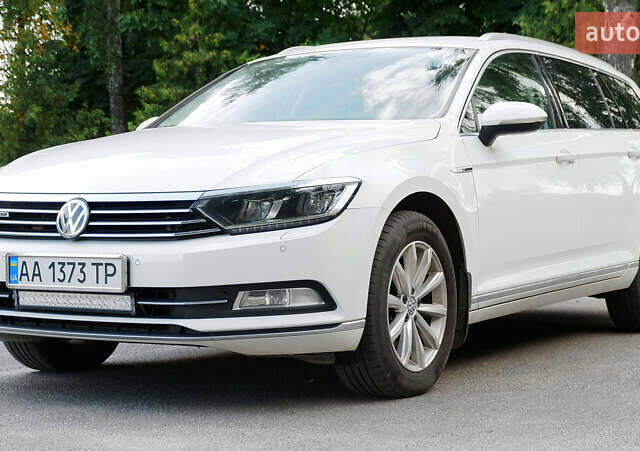 Белый Фольксваген Пассат, объемом двигателя 2 л и пробегом 280 тыс. км за 16400 $, фото 2 на Automoto.ua