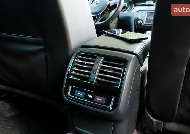 Белый Фольксваген Пассат, объемом двигателя 2 л и пробегом 280 тыс. км за 16400 $, фото 55 на Automoto.ua