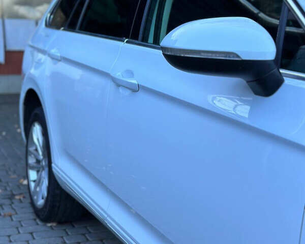 Белый Фольксваген Пассат, объемом двигателя 1.97 л и пробегом 184 тыс. км за 16500 $, фото 13 на Automoto.ua