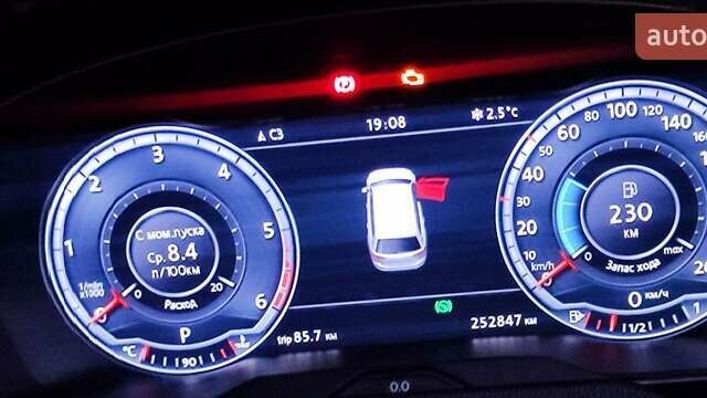 Белый Фольксваген Пассат, объемом двигателя 1.97 л и пробегом 252 тыс. км за 16500 $, фото 12 на Automoto.ua