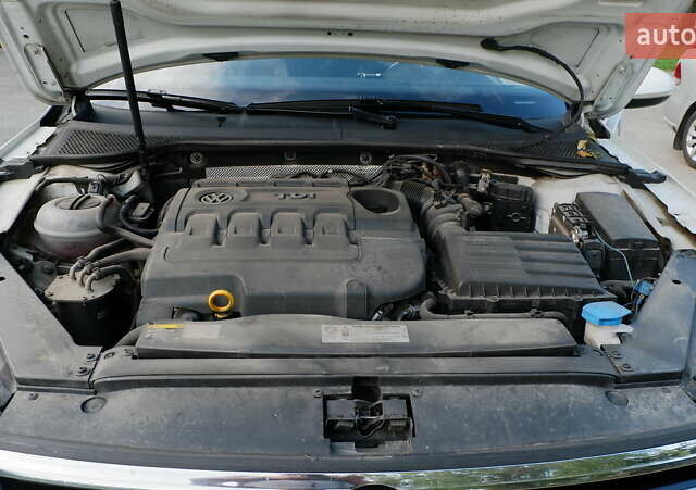 Белый Фольксваген Пассат, объемом двигателя 2 л и пробегом 280 тыс. км за 16400 $, фото 69 на Automoto.ua