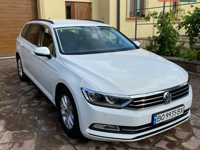Белый Фольксваген Пассат, объемом двигателя 1.97 л и пробегом 258 тыс. км за 14900 $, фото 2 на Automoto.ua