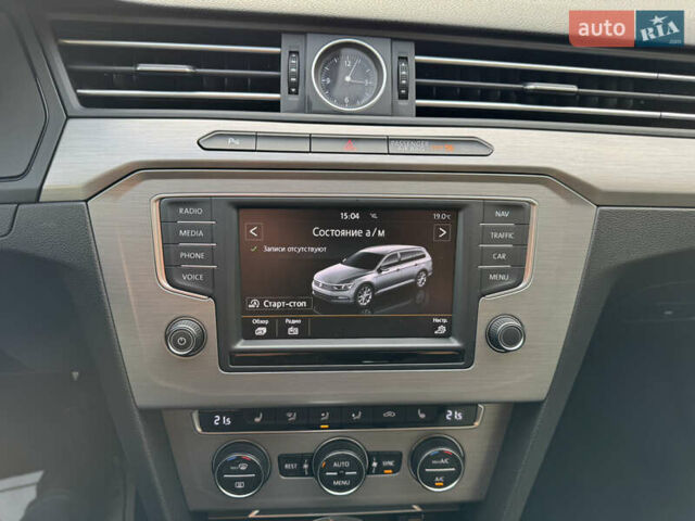 Белый Фольксваген Пассат, объемом двигателя 2 л и пробегом 291 тыс. км за 13500 $, фото 17 на Automoto.ua