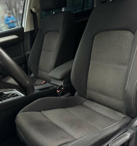 Білий Фольксваген Пассат, об'ємом двигуна 1.97 л та пробігом 301 тис. км за 14999 $, фото 10 на Automoto.ua