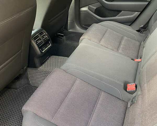 Белый Фольксваген Пассат, объемом двигателя 1.97 л и пробегом 258 тыс. км за 14900 $, фото 13 на Automoto.ua