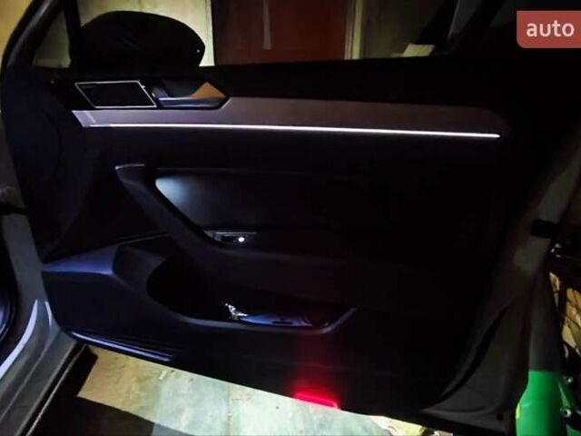 Белый Фольксваген Пассат, объемом двигателя 1.97 л и пробегом 252 тыс. км за 16500 $, фото 6 на Automoto.ua