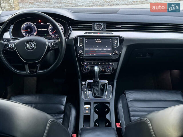 Білий Фольксваген Пассат, об'ємом двигуна 2 л та пробігом 215 тис. км за 16999 $, фото 34 на Automoto.ua
