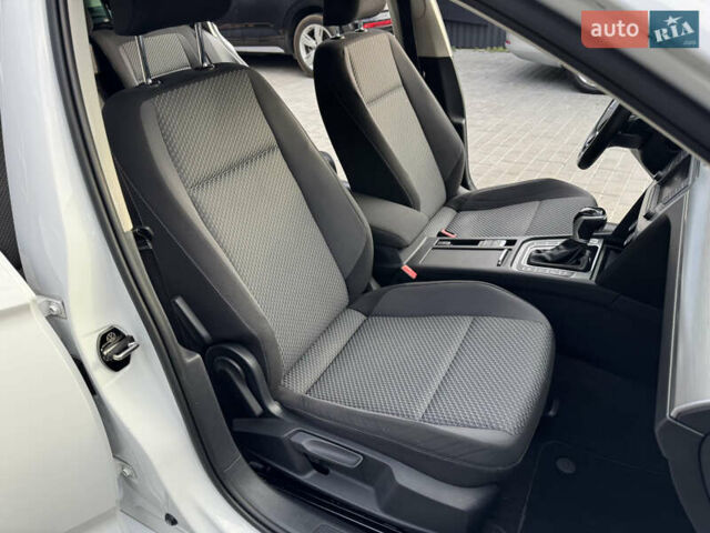 Белый Фольксваген Пассат, объемом двигателя 2 л и пробегом 291 тыс. км за 13500 $, фото 33 на Automoto.ua