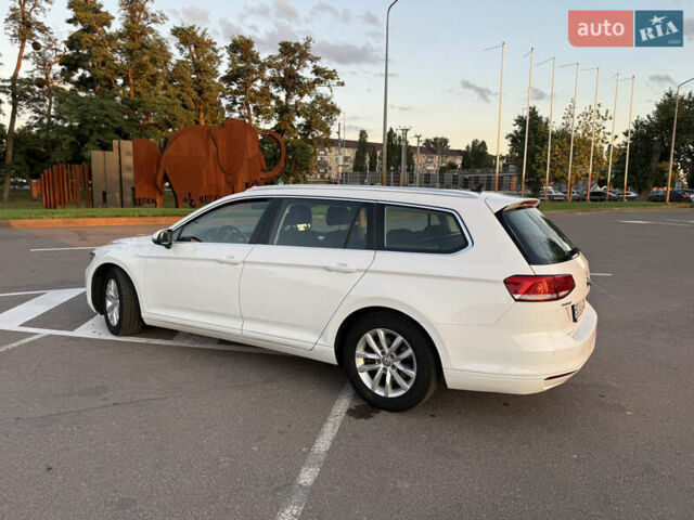 Белый Фольксваген Пассат, объемом двигателя 1.97 л и пробегом 295 тыс. км за 13300 $, фото 14 на Automoto.ua