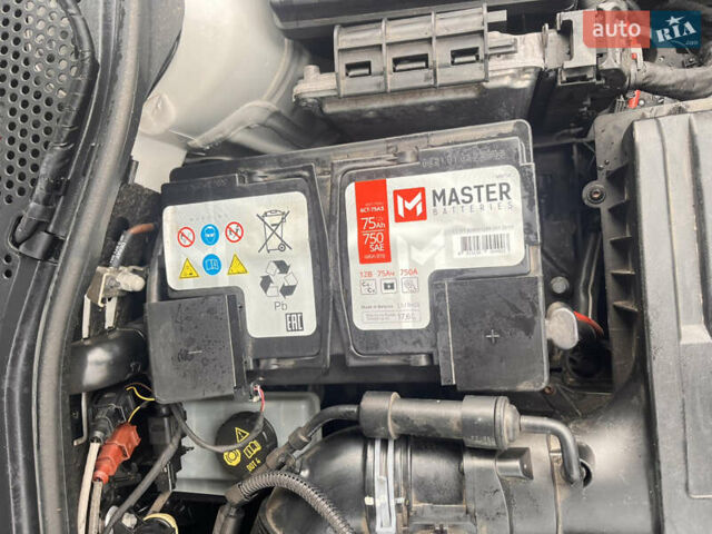 Білий Фольксваген Пассат, об'ємом двигуна 1.97 л та пробігом 312 тис. км за 13200 $, фото 6 на Automoto.ua