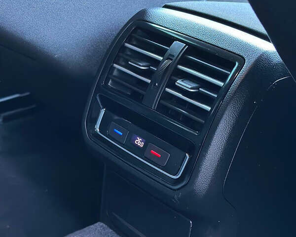 Белый Фольксваген Пассат, объемом двигателя 1.97 л и пробегом 184 тыс. км за 16500 $, фото 26 на Automoto.ua