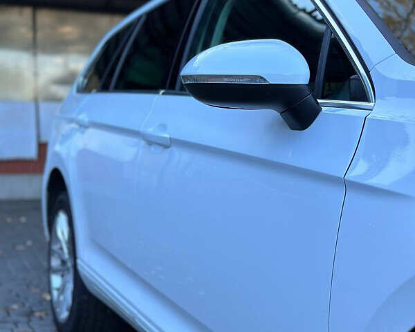 Белый Фольксваген Пассат, объемом двигателя 1.97 л и пробегом 184 тыс. км за 16500 $, фото 14 на Automoto.ua